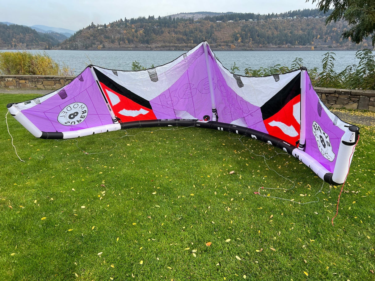 Reedin Super Model HTF2 Kiteboarding Kite 8m - Used