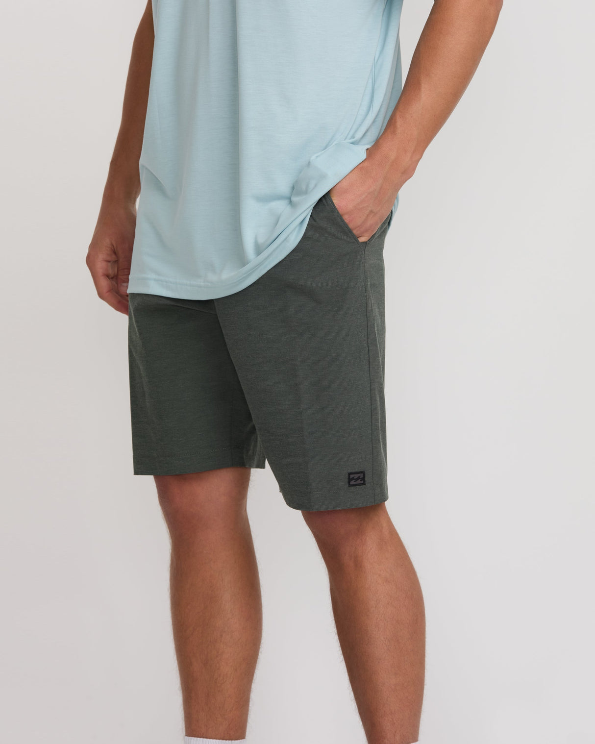 Billabong Crossfire Submersible 21" Hybrid Shorts