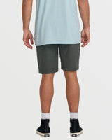 Billabong Crossfire Submersible 21" Hybrid Shorts