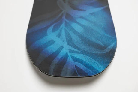 Nitro Lectra Leaf Cam-Out Snowboard 2026