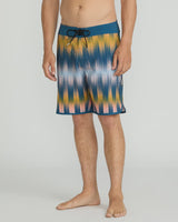 Volcom Men's Infuse Scallop Mod Boardshort