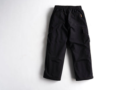 Autumn men's cargo pants with elastic waistband, side cargo pockets, and relaxed fit.