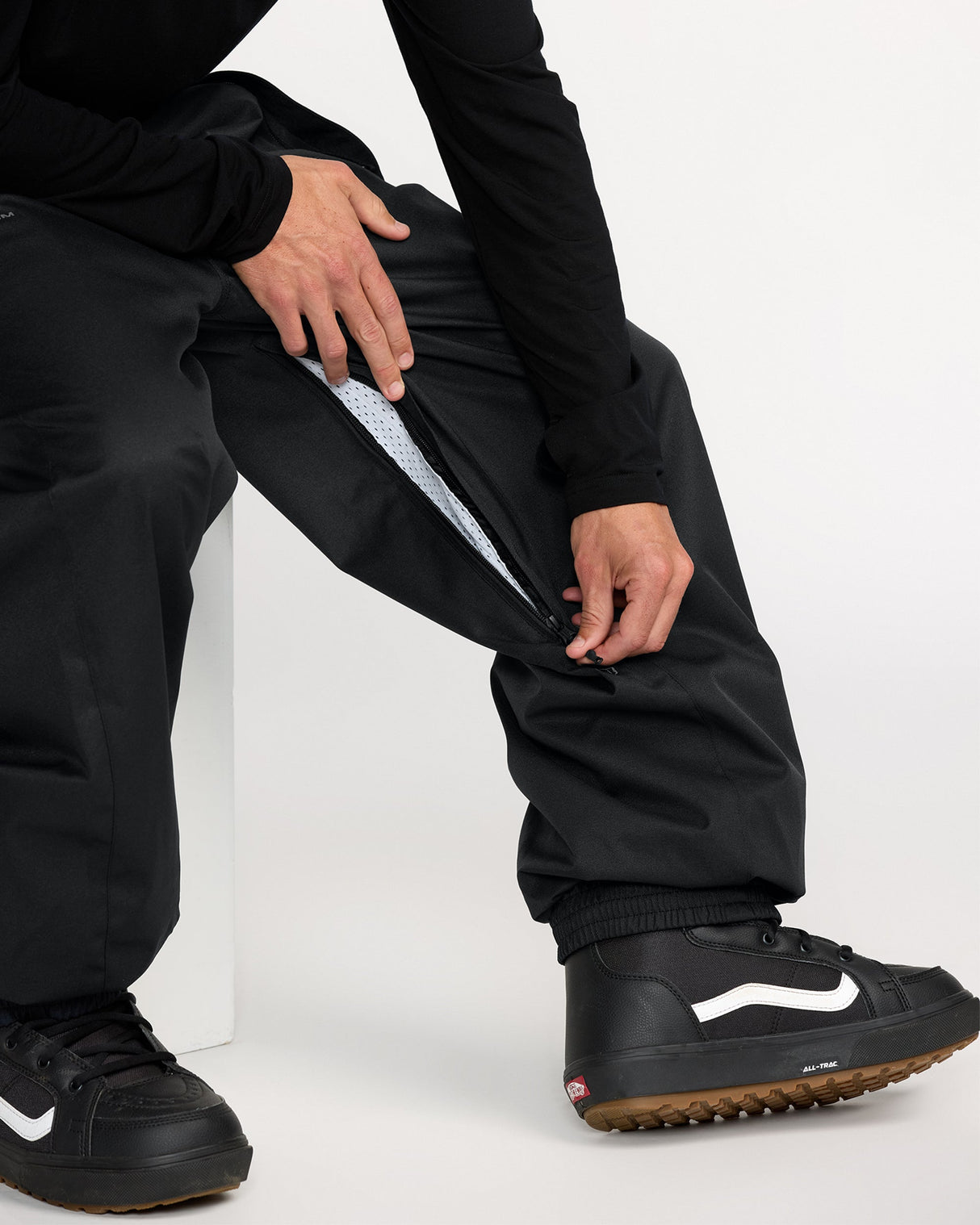 Volcom Men's Arthur 20K Pant