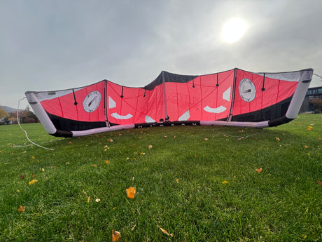 Reedin Super Model HTF2 Kiteboarding Kite 7m - Used