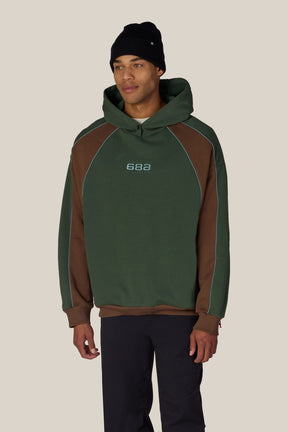 686 men's heavyweight pullover hoodie with contrast color-block panels and embroidered logo