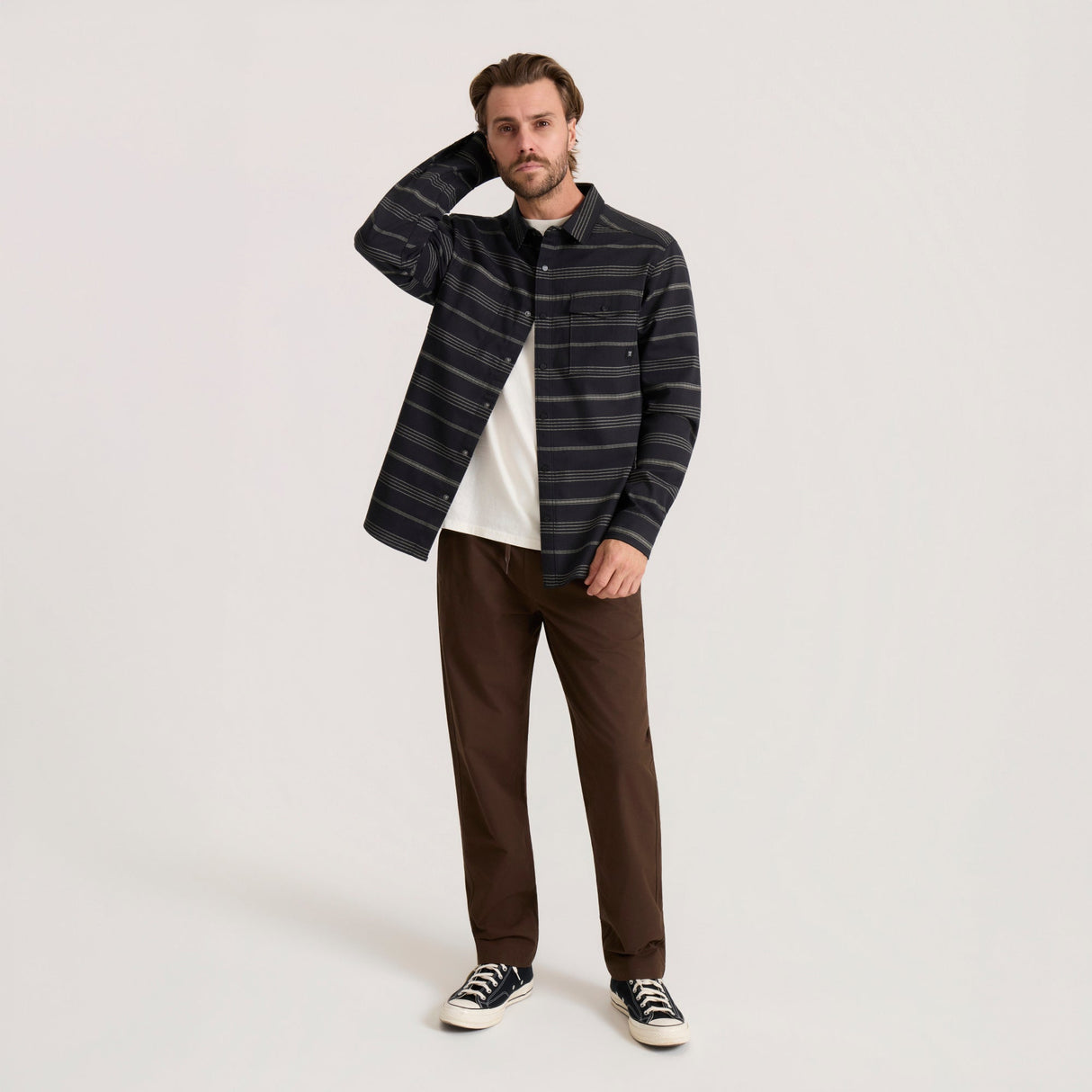 Men's long sleeve striped flannel overshirt with chest pocket and button front