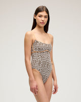 Seea Canaria One Piece