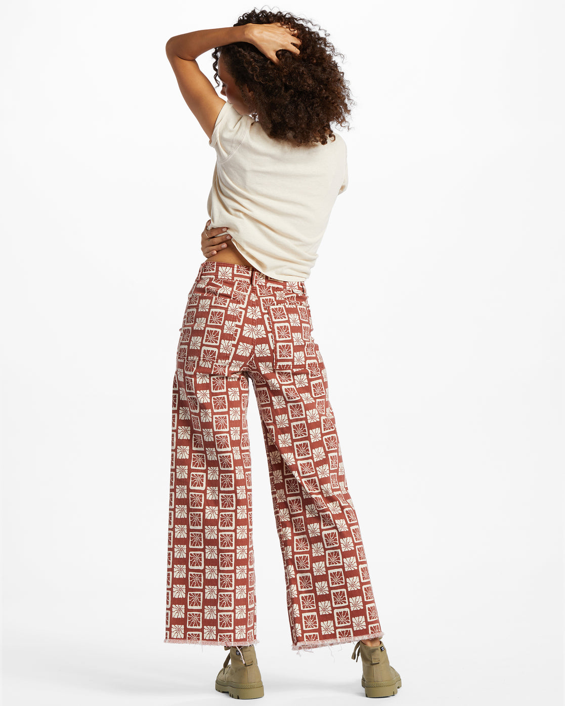Best checked trousers for women - Stylish checked trousers