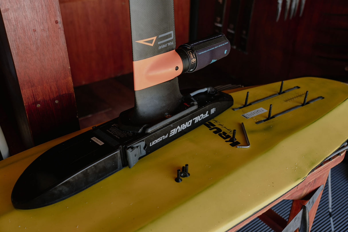 Code Foils Foil Drive Integrated Ultra HM Mast + Cover