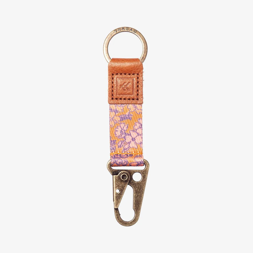 Load image into Gallery viewer, Thread Keychain Clip
